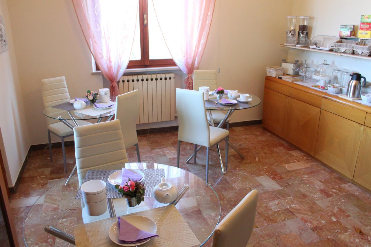 Affittacamere Casa Mac & Rose San Quirico dʼOrcia Exterior foto